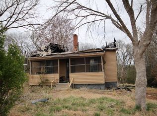 22 Center St, Great Falls, SC 29055