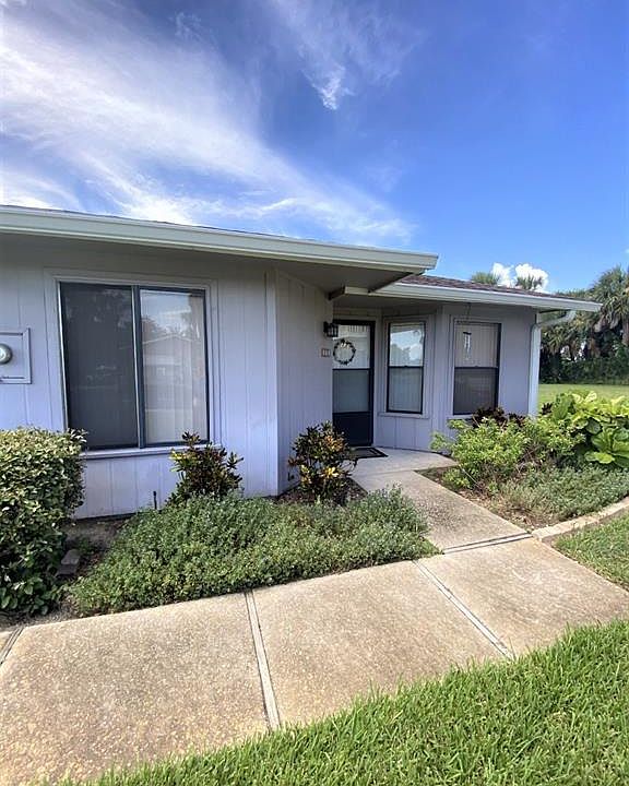 1st image of 175 Breezeway Ct
