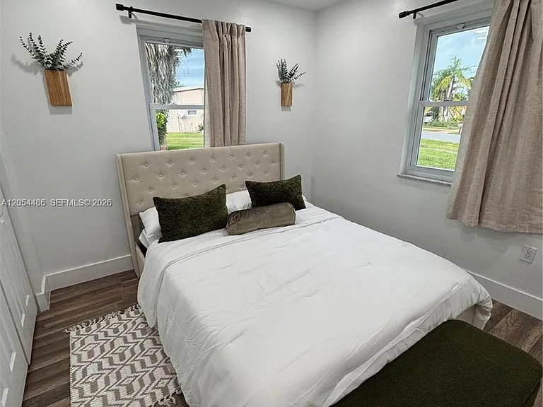 22258 Beverly Ave — Photo 11