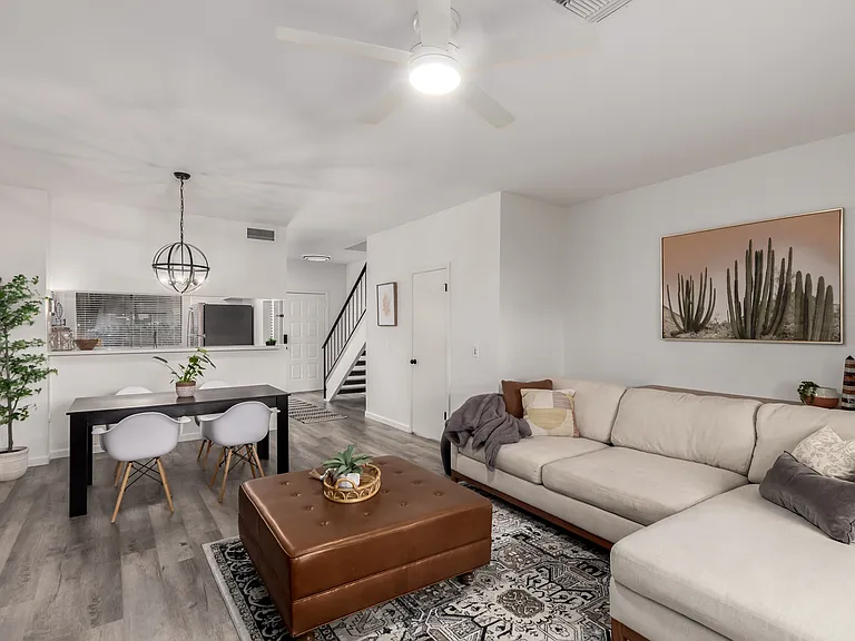 500 N Roosevelt Ave #102 — Photo 4