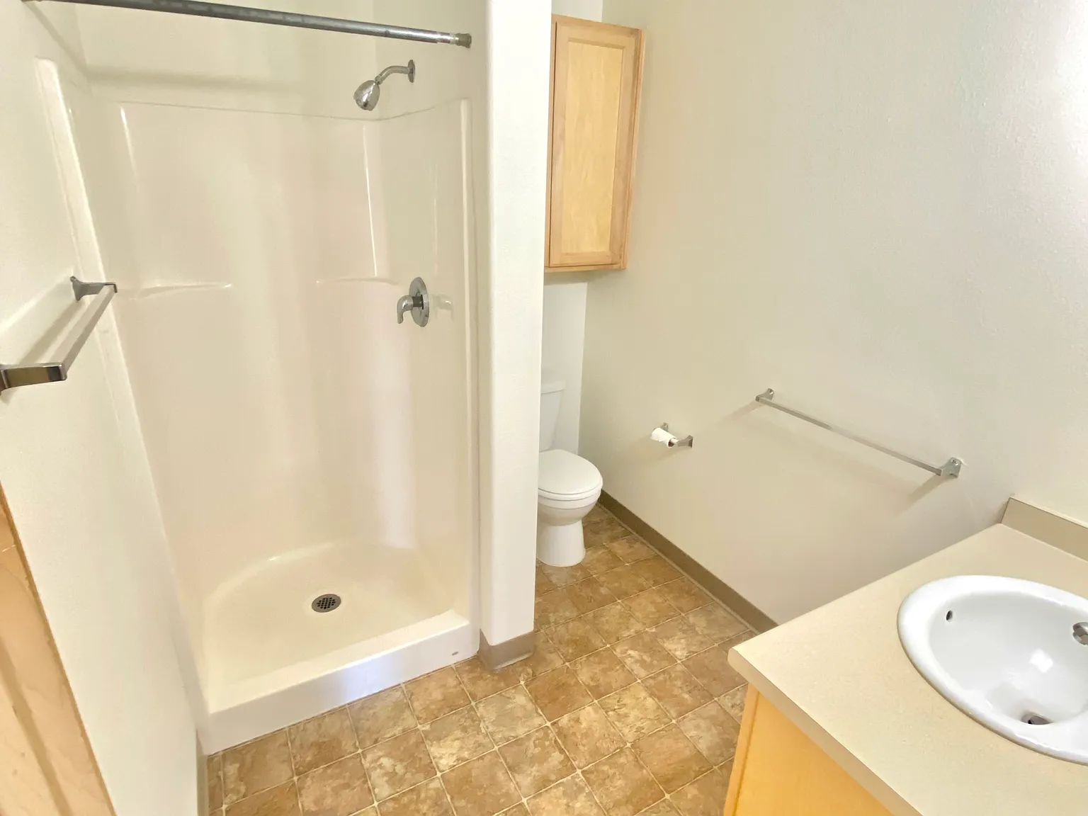 Studio, $1,400 — Photo 4