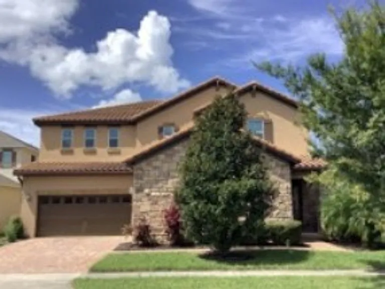 9240 Woodcrane Dr — Photo 1