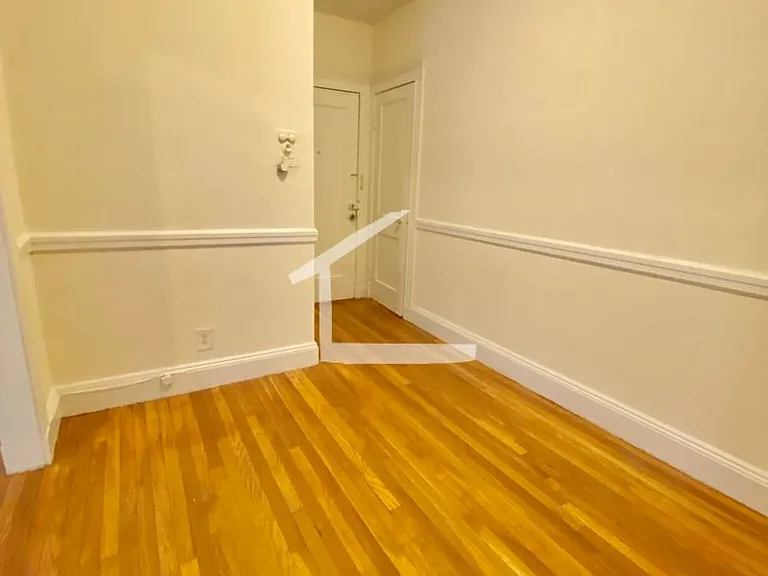3 Lothian Rd #20 — Photo 2