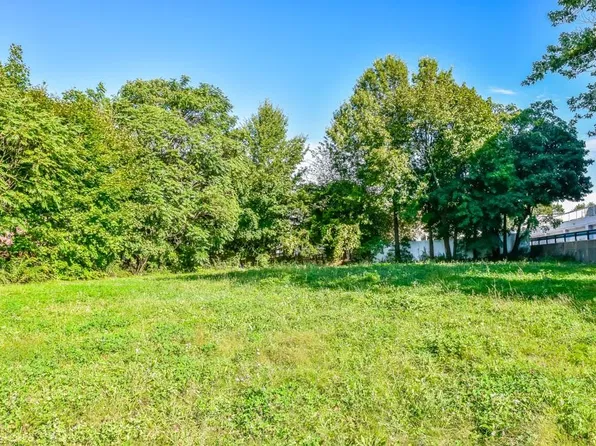 289 E Tuscarawas Ave, Barberton, OH 44203
