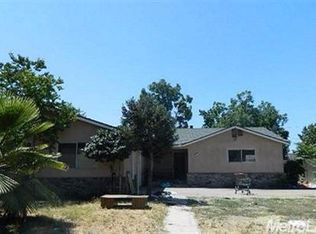 818 River Rd, Modesto, CA 95351