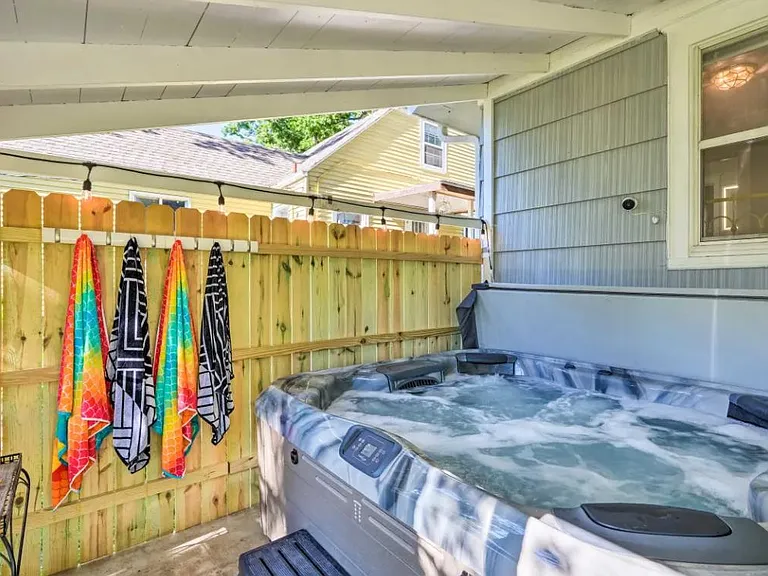 1017 Daniels St NE — Photo 8