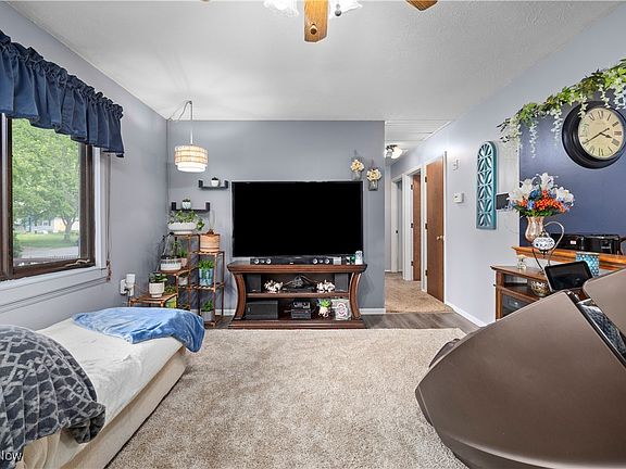 5th image of 839 Delaware Ave