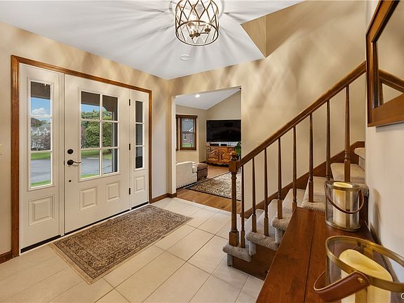 2nd image of 8206 Duvall Cir