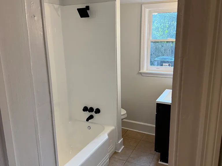 707 Barnard St #1 — Photo 8
