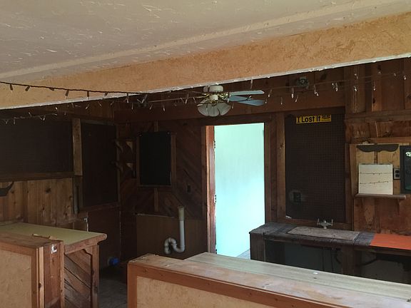 3rd image of 1440 S Hawthorne Ln