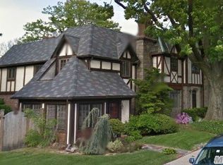 16411 29th Ave, Queens, NY 11358