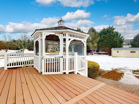 4th image of 143 Yorktown Rd