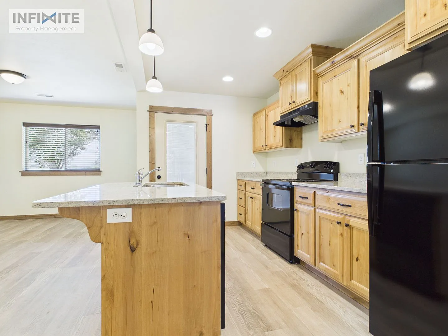 3 Bedroom End Unit Condo in Bozeman — Photo 3