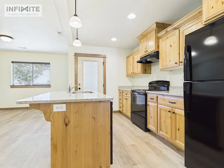 2767 Fen Way #A — Photo 3