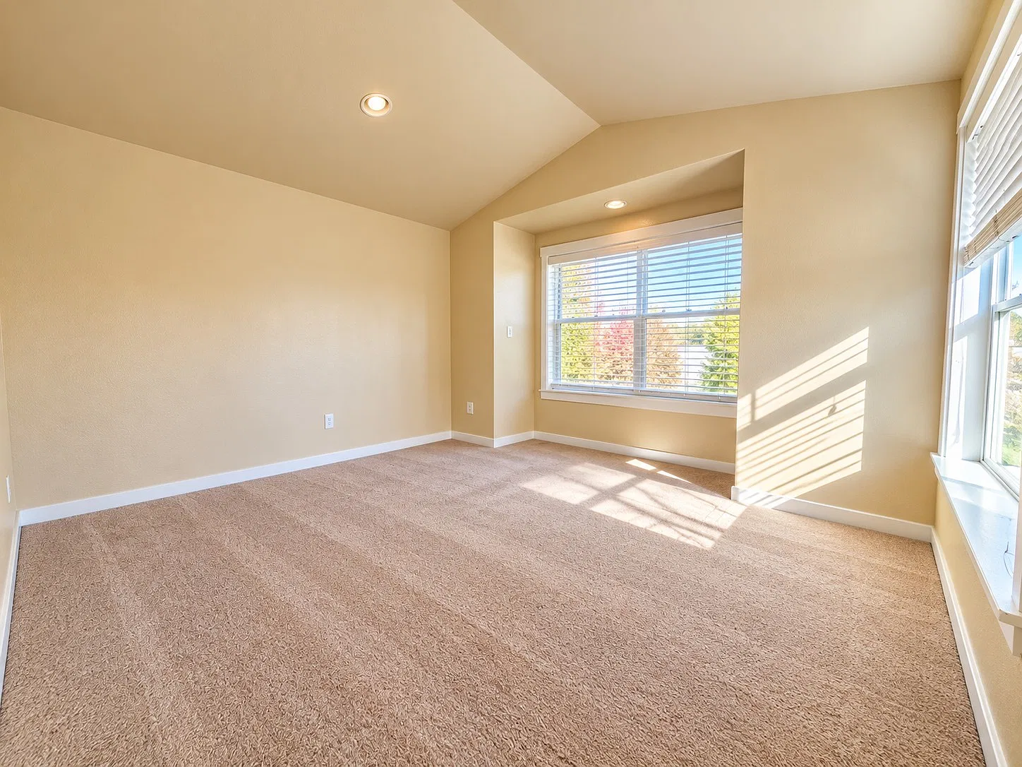 3 bed, 3.5 bath, 1390 sqft, $3,375 — Photo 3