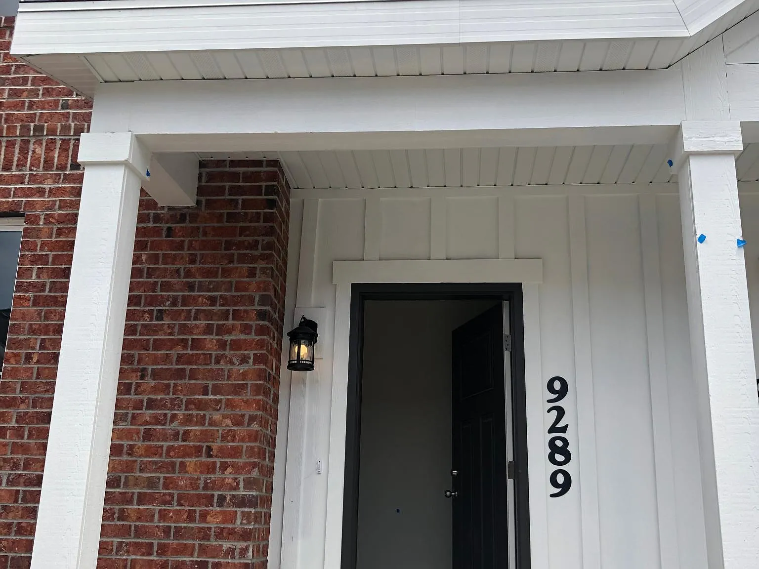 9289 S Ashbourne Dr — Photo 2