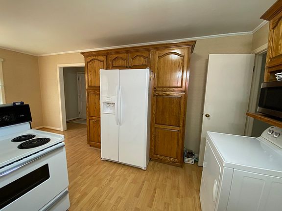 4th image of 35 Robertson St