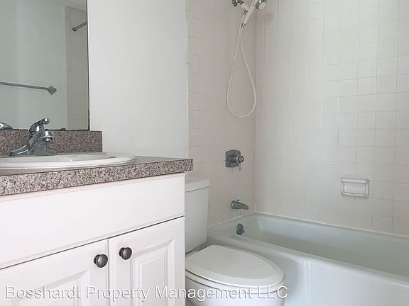 3rd image of 554A Fairways Cir