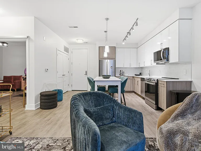 145 Riverhaven Dr #214 — Photo 5