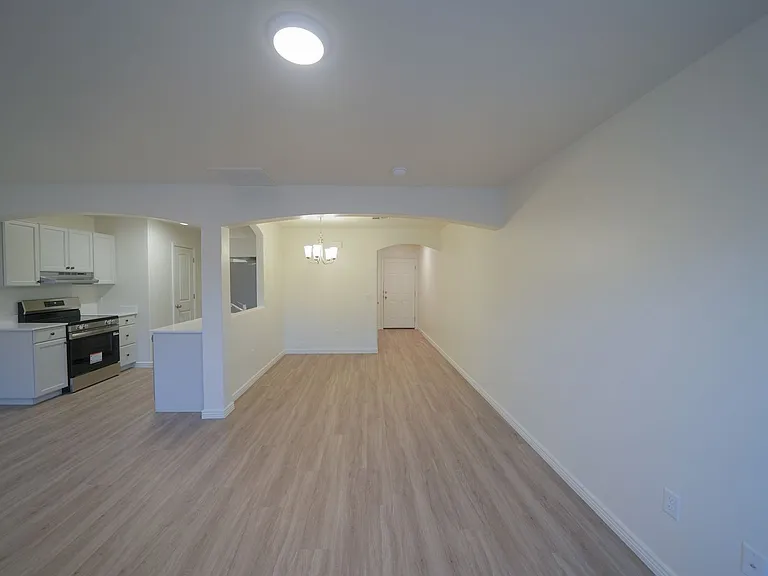 1000 E Bluffview Dr #115 — Photo 27