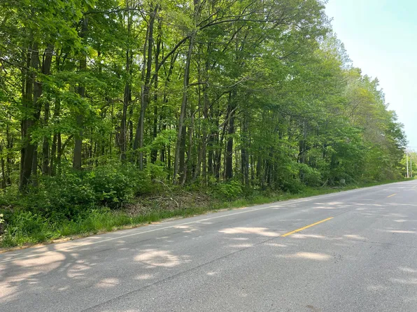 1 63rd St #D, Saugatuck, MI 49453