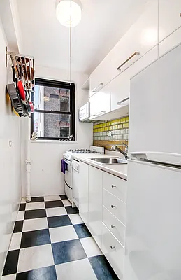 Rented by Bank Neary | media 38