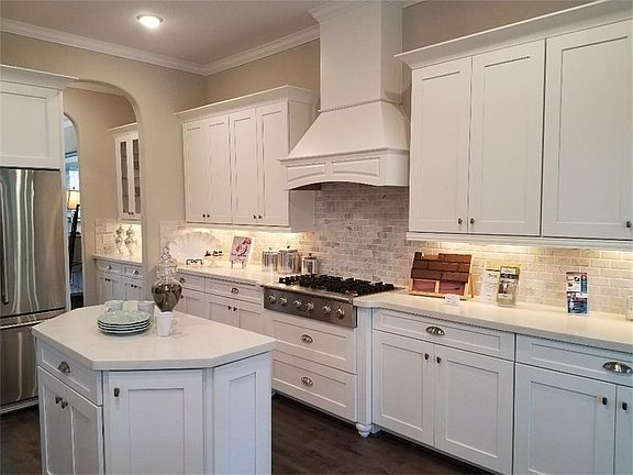 3rd image of 118 Ballantyne Dr