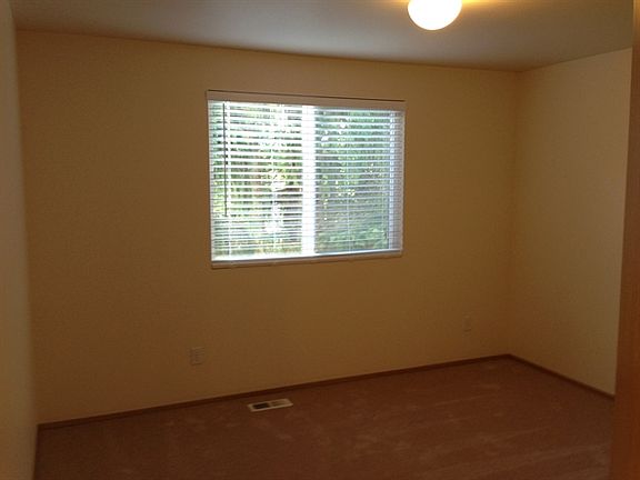 5th image of 20120 75th Ave E