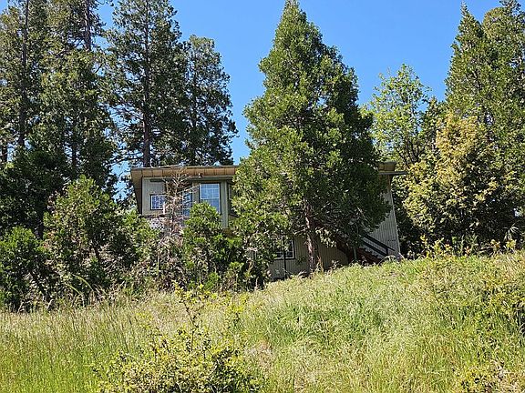 3rd image of 19148 Middle Camp Sugar Pine Rd