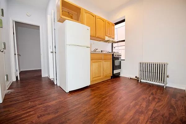 1st image of 70 Kenmare St #35R