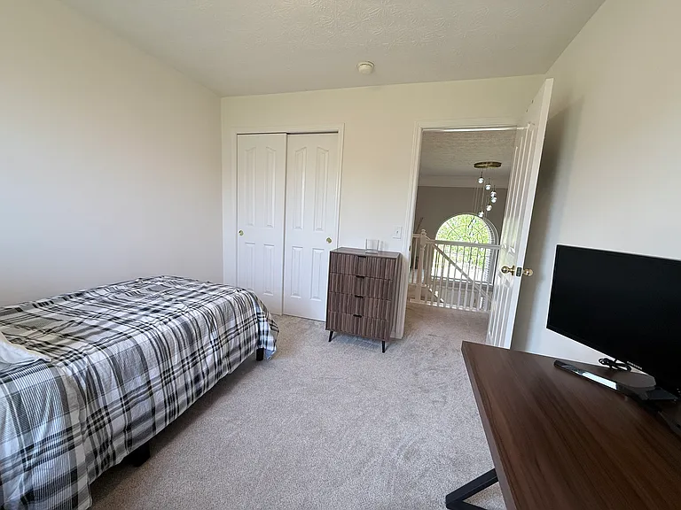 14010 Avalon East Dr — Photo 49