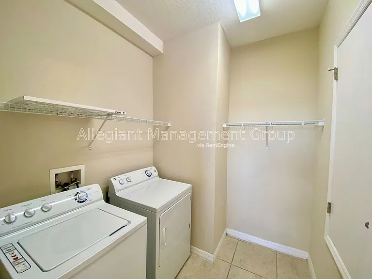 2363 Seven Oaks Dr — Photo 12