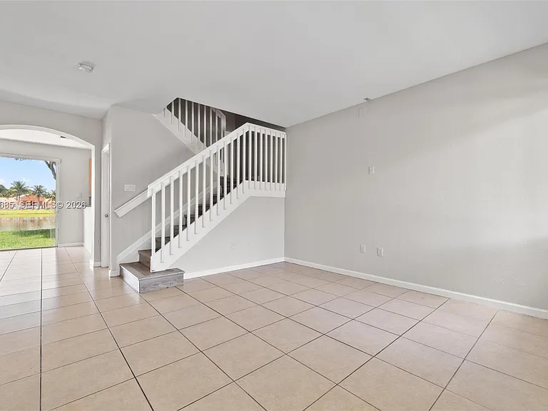 1458 SE 24th Ct #353 — Photo 4