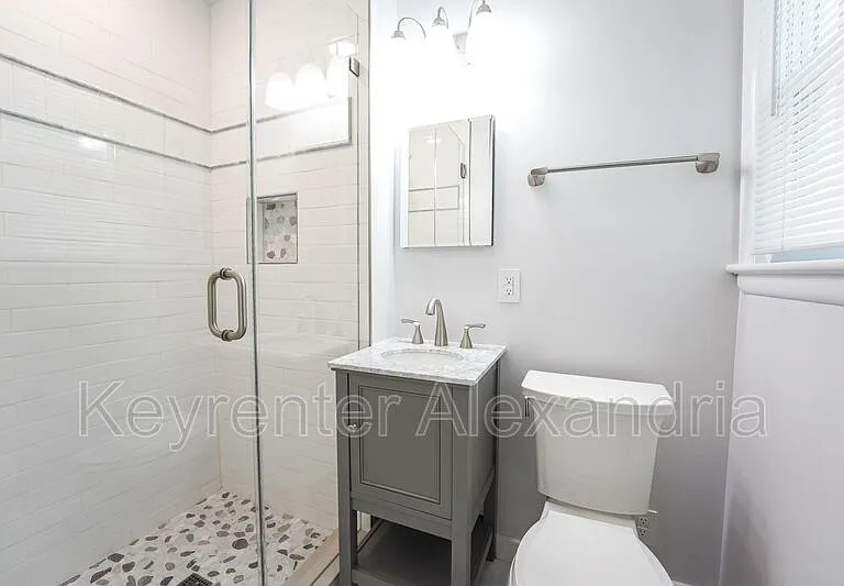 906 Neal Dr — Photo 25