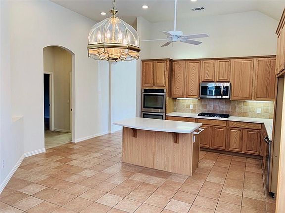 3rd image of 2206 Bayou Ct