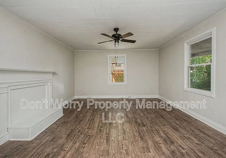 4106 Lexwin Ave — Photo 6