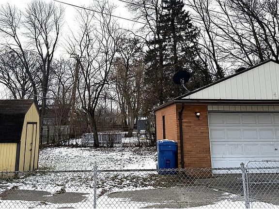 2nd image of 20830 Wellington Ave