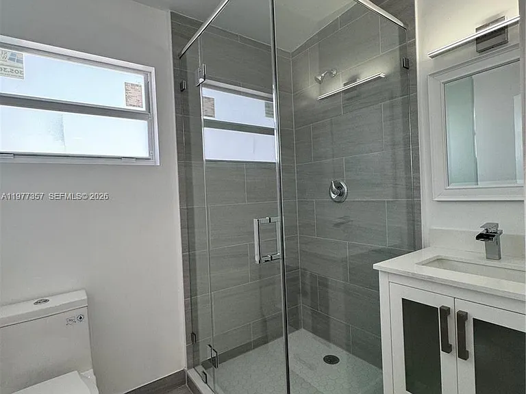 526 NW 6th #A — Photo 9