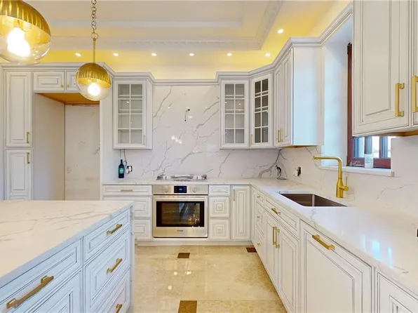 2317 East 63rd Street image 15 of 33