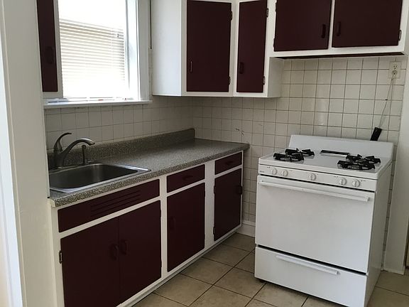 3rd image of 2722 N Kildare Ave #1C