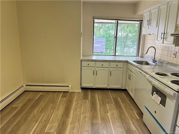 3rd image of 108 Sierra Vista Ln