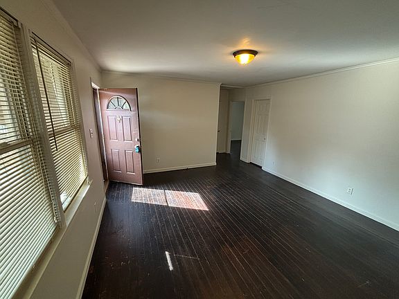 3rd image of 13 Lynwood Dr
