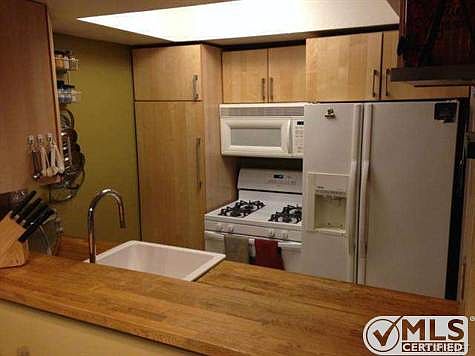 3rd image of 15555 Nordhoff St APT 12A