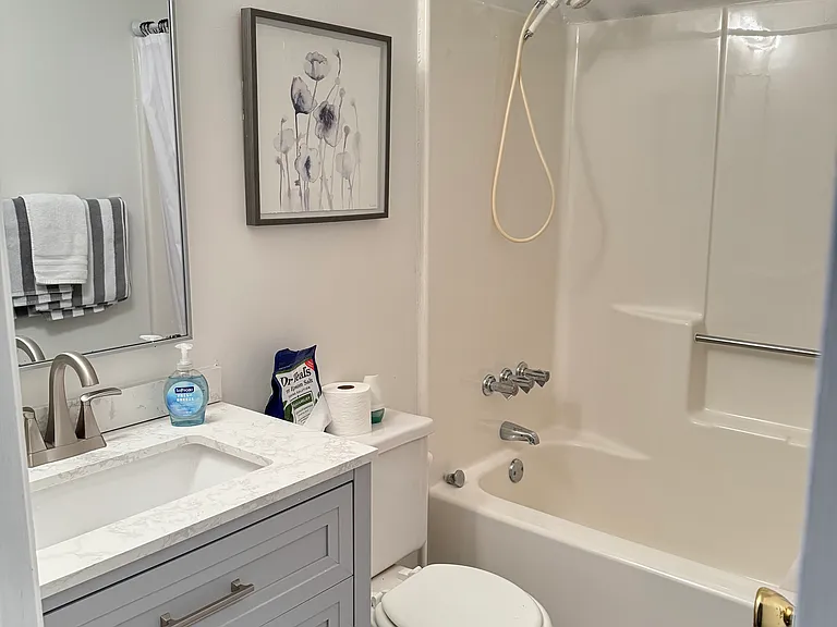 1805 E Bayview Blvd — Photo 13