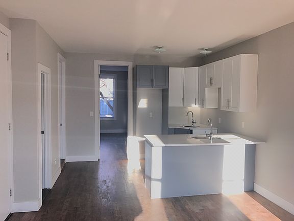 4th image of 1021 40th St #Xi