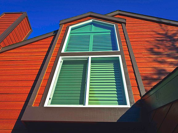 Large picture windows.