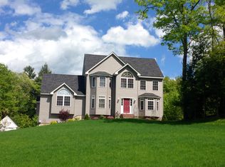 35 Mallard Ln, Sandown, NH 03873