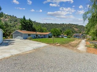 27546 Twin Ponds Rd, Clovis, CA 93619