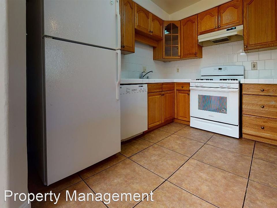 1st image of 511 Dela Vina Ave
