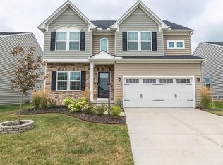 28 Waterford Blvd, Fairborn, OH 45324